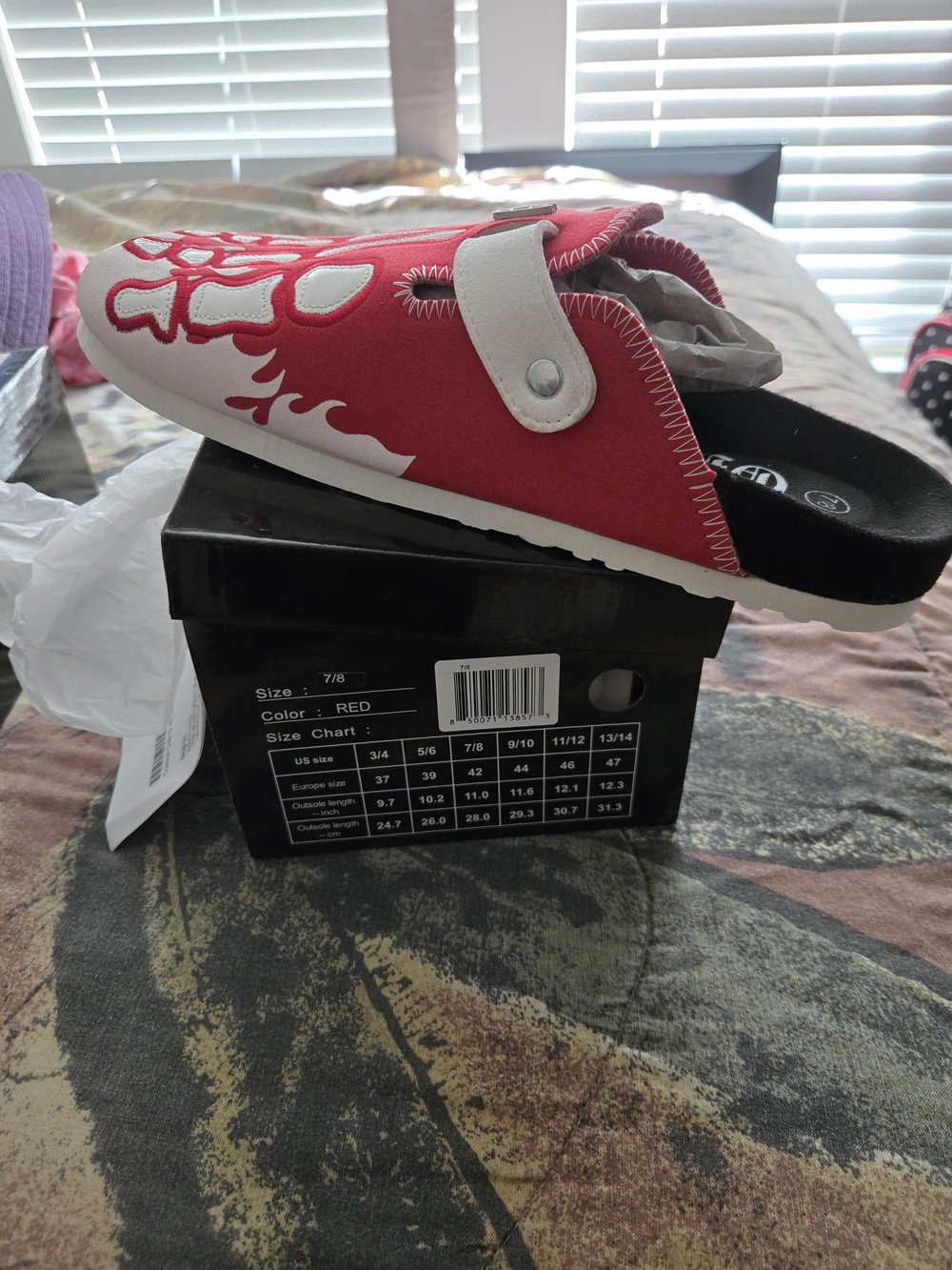 Octavious Marks Clogs - Picture 3 of 5